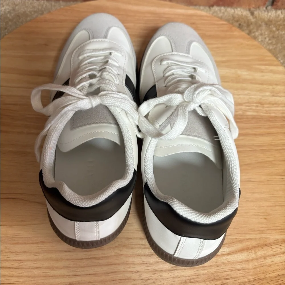 BELLINI CLASSIC BLACK & WHITE LOW TOP RETRO STYLE SNEAKERS TENNIS SHOES SIZE 9